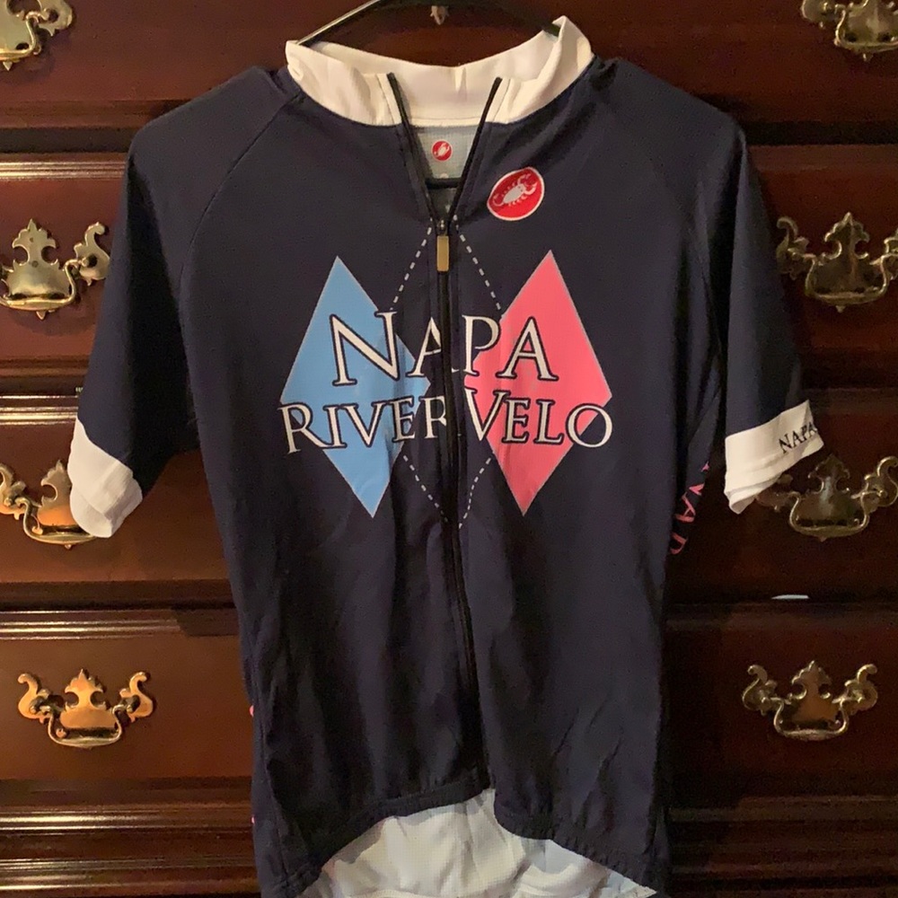 Gorgeous women’s Castillo bike jersey. Bought from a bike shop in Napa Valley.